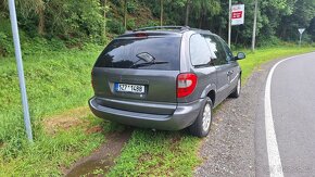 Nabízím chrysler voyager 2.5 crd - 6