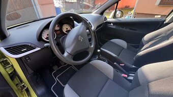 Peugeot 207 Trendy 1,4 16V, první majitel, garážované - 6