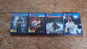 PS4 PRO bílá edice 1TB + PSVR V2 kamera a MOVE KOMPLET (TOP) - 6