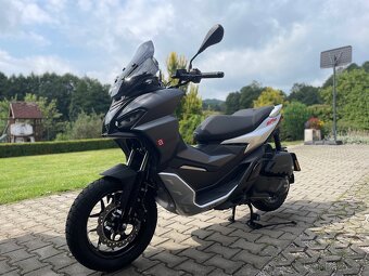 Aprilia SR GT 125 - 6