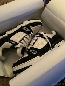 Prodám-Louis Vuitton Trainers Black&White denim - 6