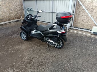 Piaggio mp3 400LT CZ doklady v ceně na řidičák sk.B černá - 6