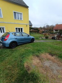 Hyundai i30 1.4 benzín, 80 kW Hatchback - 6