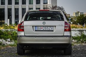 Škoda Octavia Combi 2.0 TDI Elegance DSG - 6