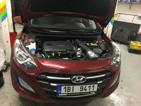 Hyundai i30 kombi 1.6 CRDi 81kW 36510 Km - 6