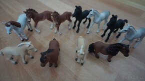 Koně Schleich a Chicco farma - 6