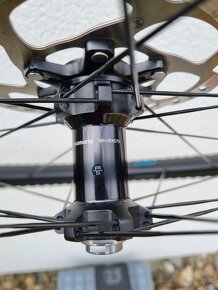 Zapletená kola SHIMANO GRX - 6