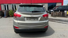 251.Hyundai IX35 2.0crdi D4HA Na náhradní díly - 6