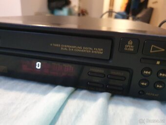 SONY CDP-S37 CD přehrávač r.89 - 6