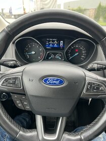 Ford Focus kombi 1.0i Autoklima 135tKm - 6