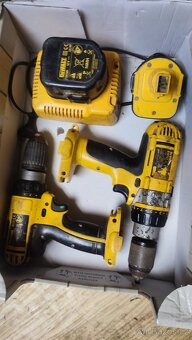 2x Aku vrtačka DeWALT  + nabíječka - 6