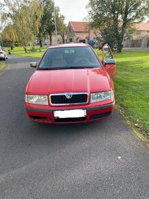 ŠKODA OCTAVIA 1.4 DÍLY BARVA ČERVENÁ 8151 - 6