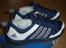 Adidas nové tenisky original na"sálové sporty" vel .9,5 - 6