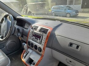 Kia Carnival 7 míst  automat - 6