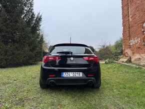 Alfa Romeo Giulietta Quadrifoglio 1.75TBi - 6