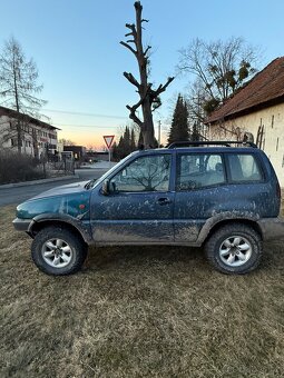 Nissan Terrano 2 - 6