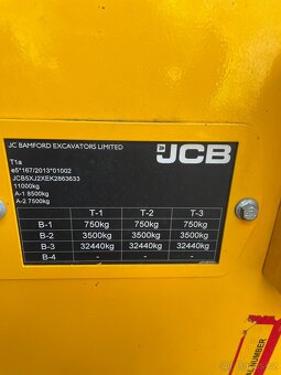 Teleskopický manipulátor JCB - 6