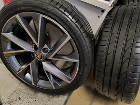 ALU kola Škoda Superb 3 5x112 r17 Originál, pneu ZÁNOVNÍ 95% - 6