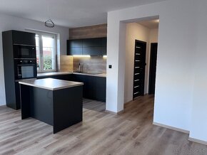 Rodinný dům 4kk 130m2  pozemek 1730 m2 - 6