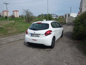 Peugeot 208 1.2 60kw - 6