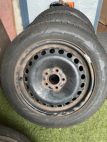 FORD SADA ZIMNÍ PNEU 205/55 R 16 GOOD YEAR - DOT 2923 - 6