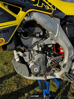 Suzuki RMZ 450 s SPZ a novou tk - 6