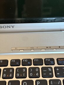 Sony VAIO - 6