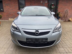 OPEL ASTRA J / 1.6 i / AUTOMAT / XENON / LED / 2.MAJ / 5 DVR - 6