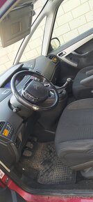 Citroen c4 Grand Picasso - 6