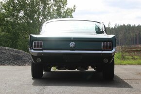 1965 Ford Mustang Fastback - 6