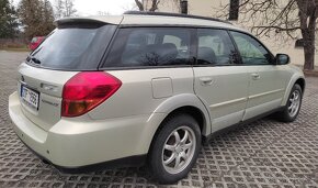 Subaru Outback 2.5i 121 kW 4x4 - 6