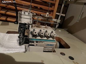 Průmyslový overlock Juki - 6