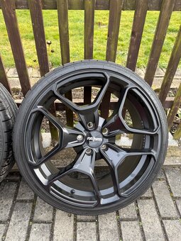 5x112 R19 Rotiform HUR 215/35/19 8,5J ET45 - 6