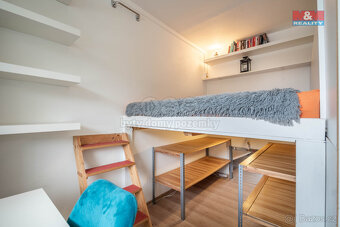 Pronájem bytu 1+kk, 41 m², Praha, ul. Jažlovická - 6