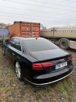 Audi A8 - 6