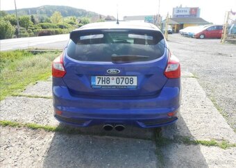 Ford Focus 2,0 ST 184 kW Serviska benzín - 6