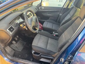 Díly z vozu Peugeot 307 1.6 hdi - 6