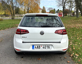 VW Golf 7 Comfortline 1,2 TSI, MY2015, Bi-xenony, privát - 6