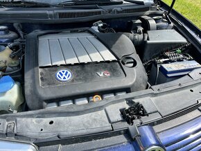 Vw Bora 2.8 v6 4 motion dily z vozu - 6