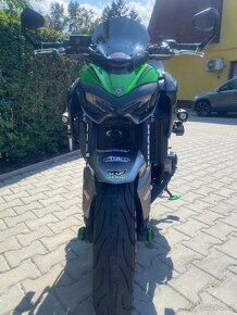 KAWASAKI Z900 - 6