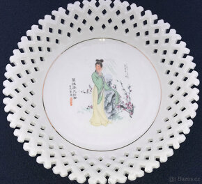 Starožitný Zdobený Porcelánový Talíř Made in China - 6