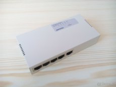 Switch Repotec RP-1705M 5-port - 6