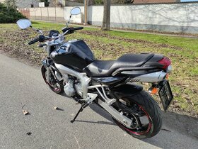 Yamaha FZ6-N Fazer - 6