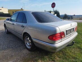 Mercedes-Benz E 230 i  manuál - 6