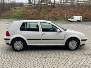 Volkswagen Golf 1.6i 74kw Nová STK - 6