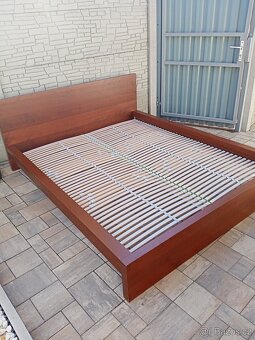 Prodám manželskou postel IKEA 160cm x 200cm - 6