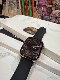 Apple Watch 10 46mm Cellular Zlatý titan - 6