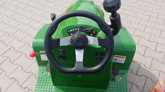 Dětský čtyřtaktní zahradní traktor s přívěsem 110c - 7