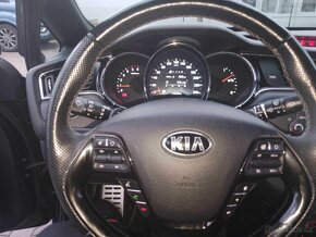 KIA CEED 1,6 CRDI GT LINE AUTOMAT - 7