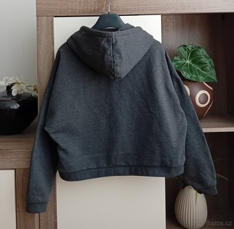 Guess dámská oversized crop mikina vel. S/M - 7